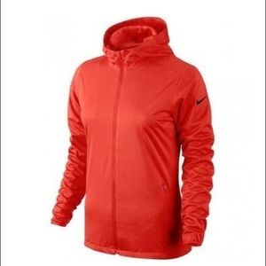 NIKE GOLF Women’s Shield Wind Jacket Red